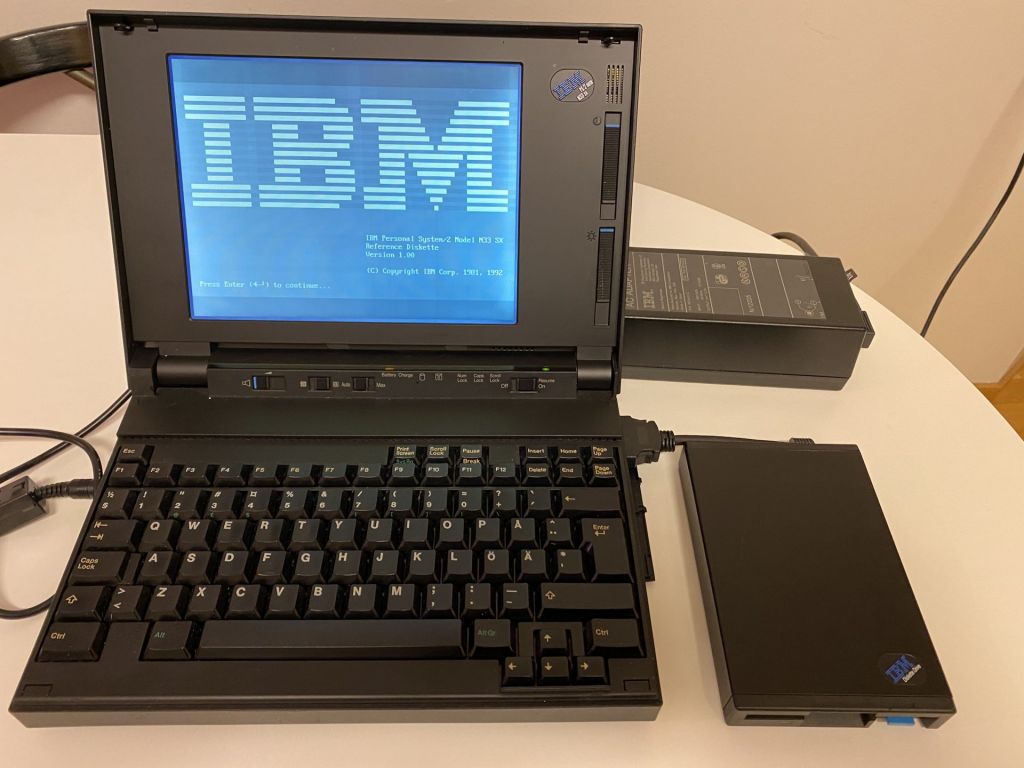 IBM PS/2 N33 Notebook