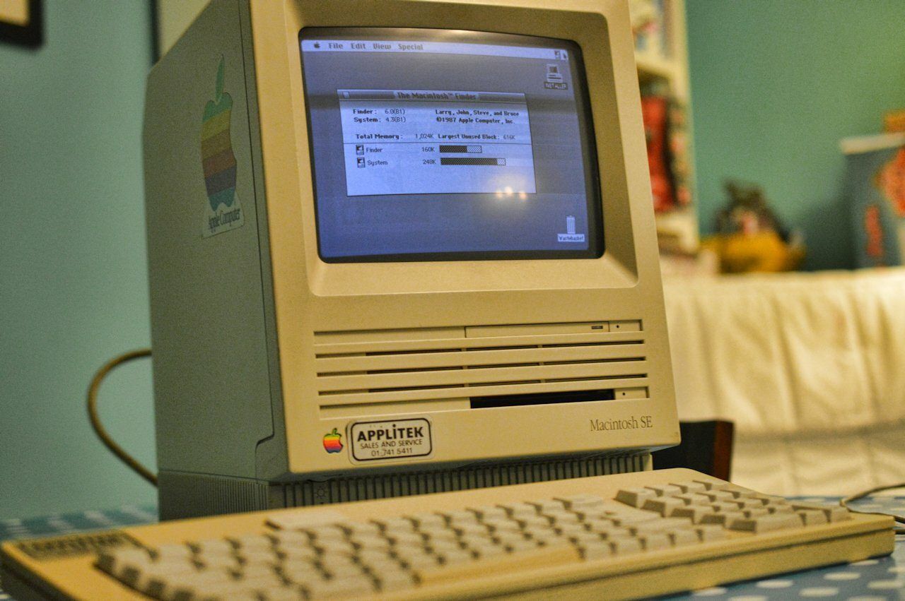 Apple Mac SE Close Up