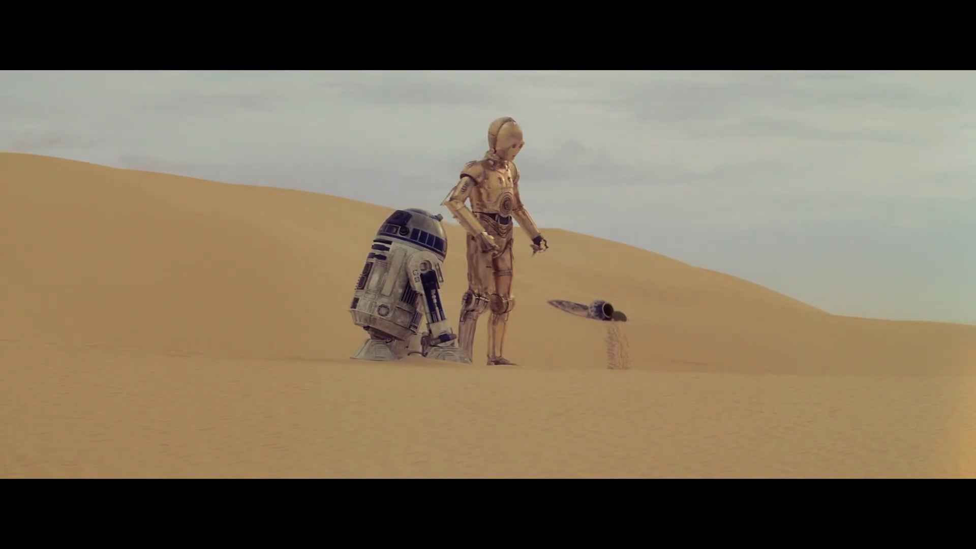 R2D2 and C-3PO in the desert