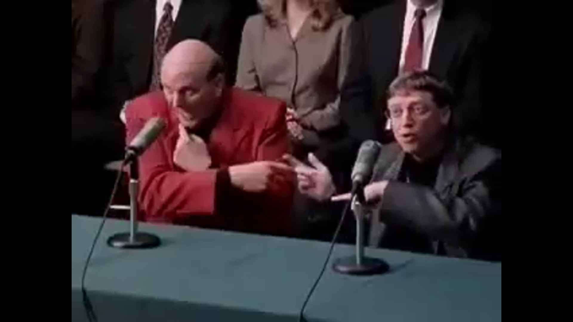 Steve Ballmer and Bill Gates trying to redirect blame on a Windows 98 Advert