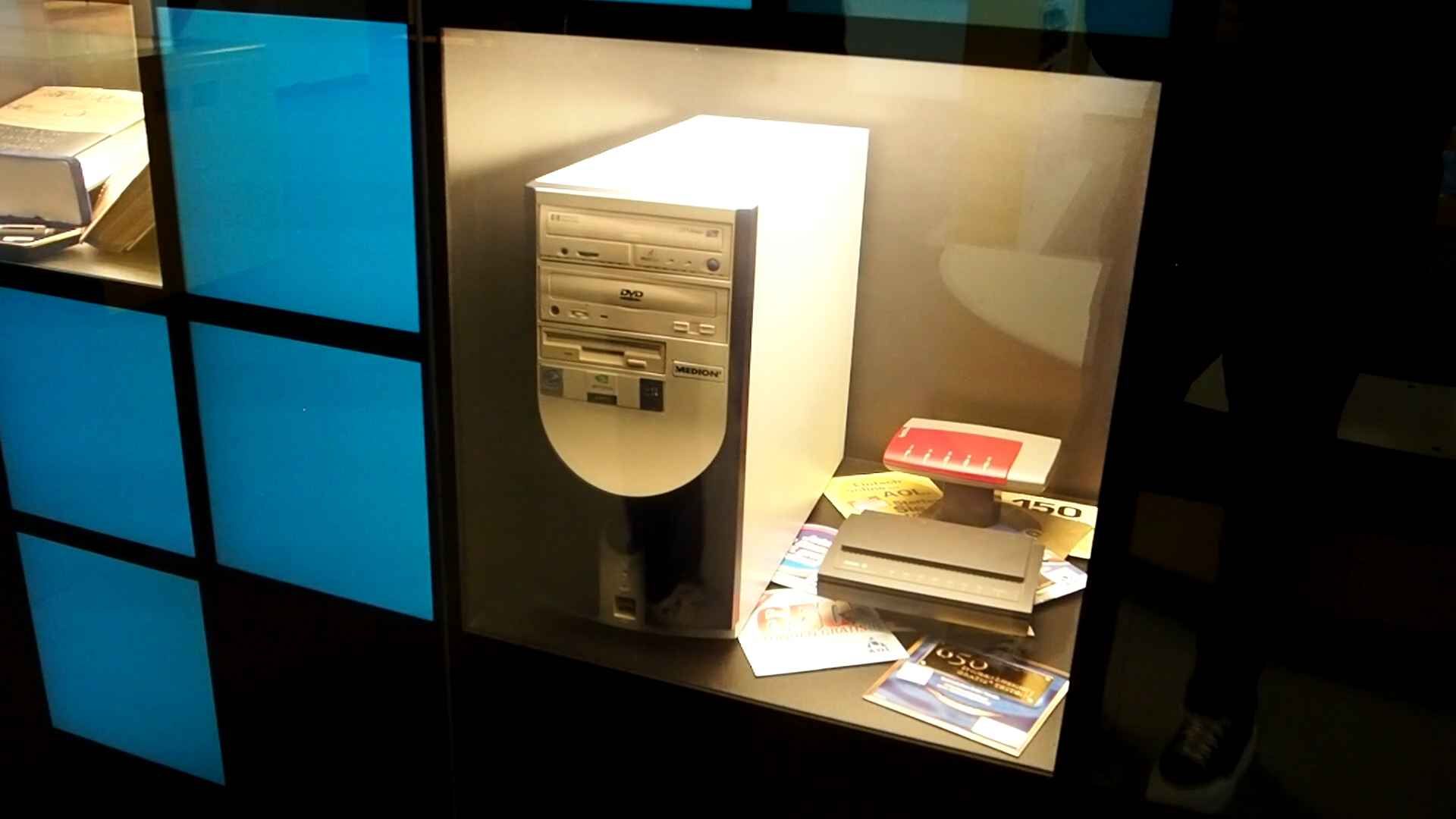 An old PC with a modem, at the Heinz Nixdorf MuseumsForum